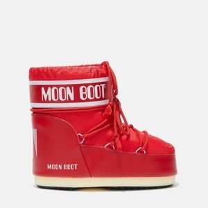 Moon boots